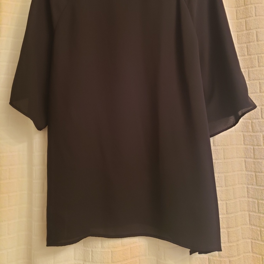 Classic Chic - image 3